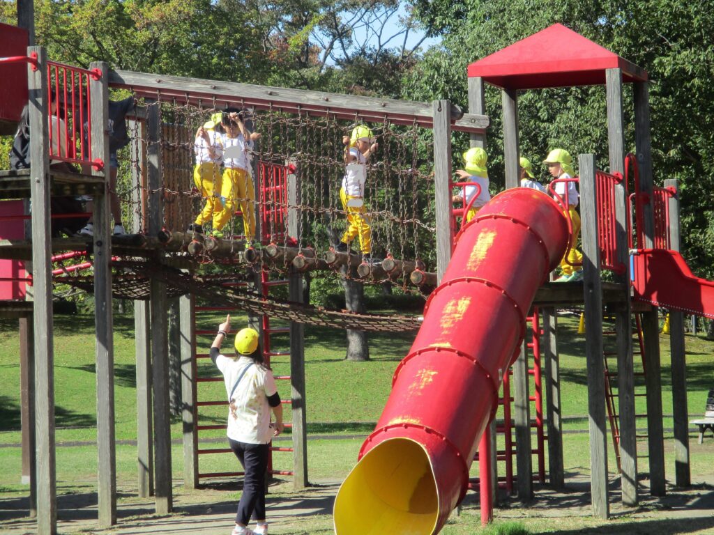 秋の遠足「七北田公園」